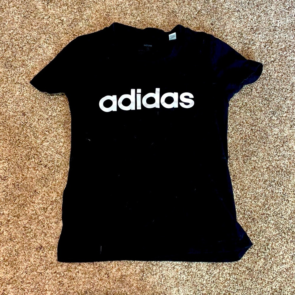 black adidas tee